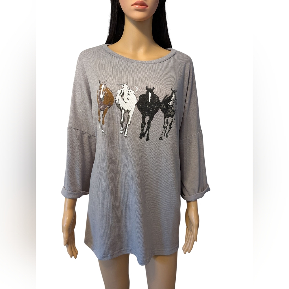 Gray Shirt With Horses Women's Large - Picture 10 of 10